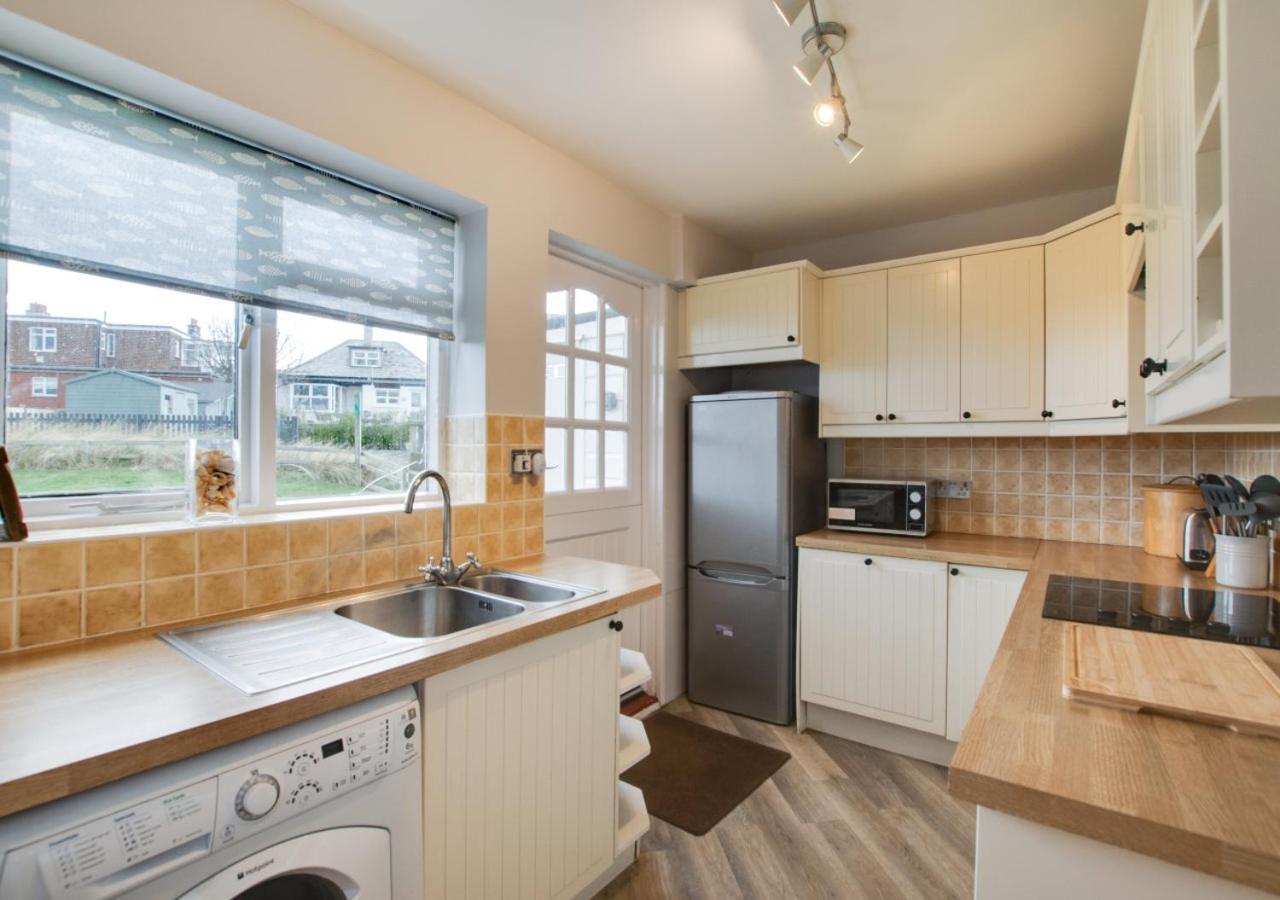 Porthole Cottage Beadnell Bagian luar foto
